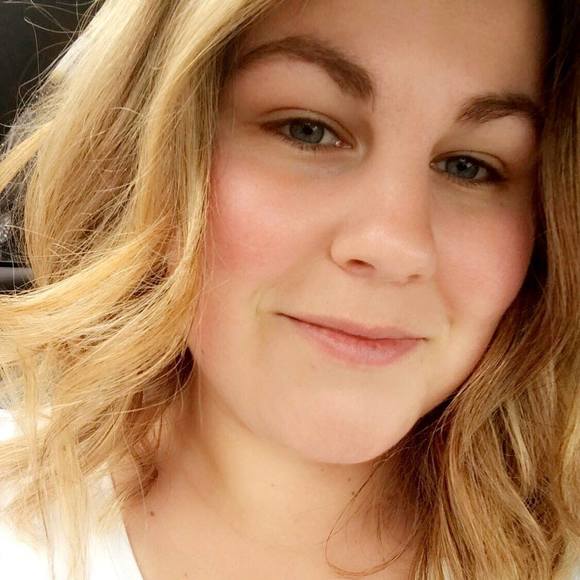 Meet your Posher, Laurelyn - Picture 1 of 1